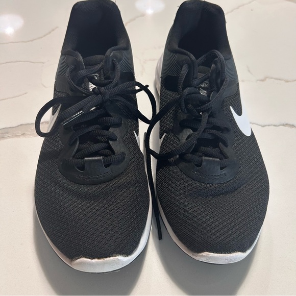 Nike Revolution 6 Shoes Womens Size 8 Black White Running Training Sneakers - Picture 4 of 8